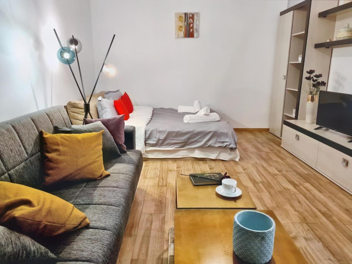 Lovely Ultracentral Apartment With Parking Cluj-Napoca Ngoại thất bức ảnh