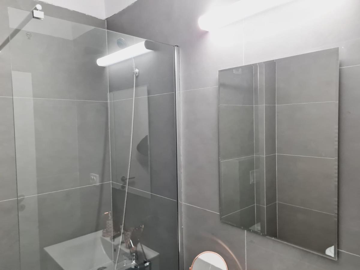 Lovely Ultracentral Apartment With Parking Cluj-Napoca Ngoại thất bức ảnh